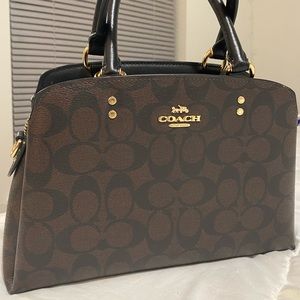 COACH HANDBAG👜